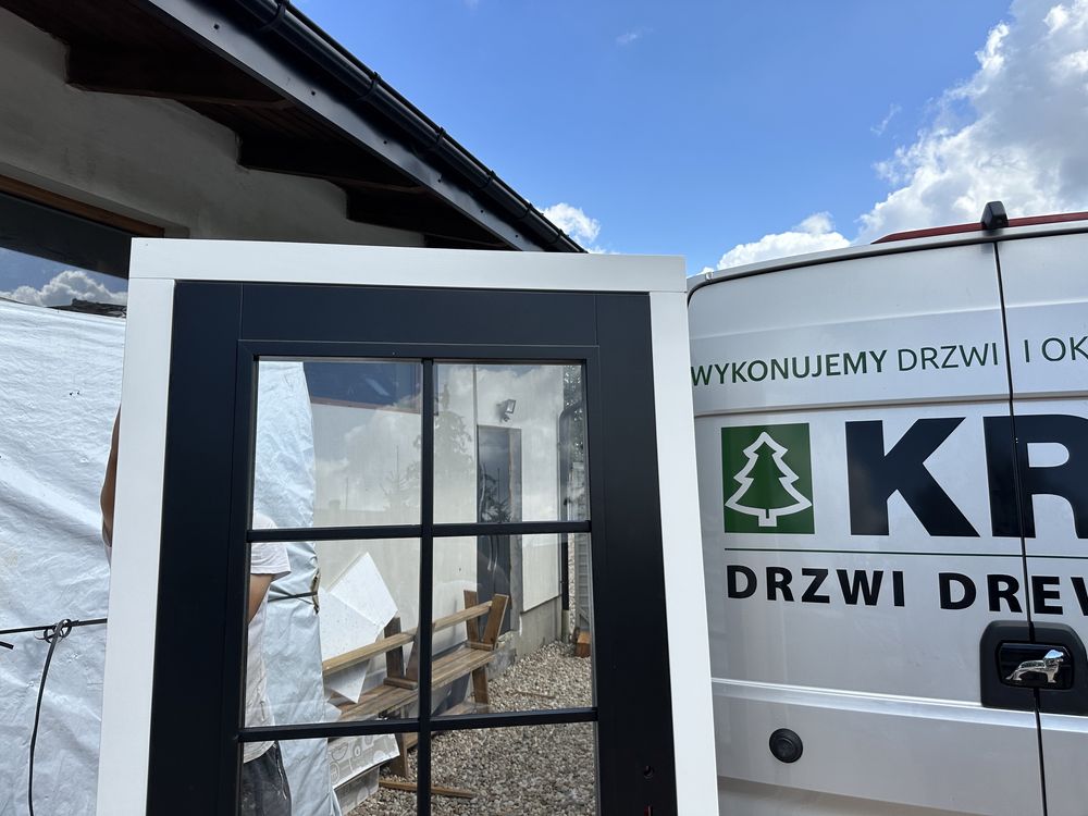 Drzwi zewnętrzne drewniane Amerykańskie Czarne Montaż bezprzylgowe