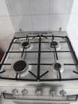 Fogao a gás com forno em bom estado