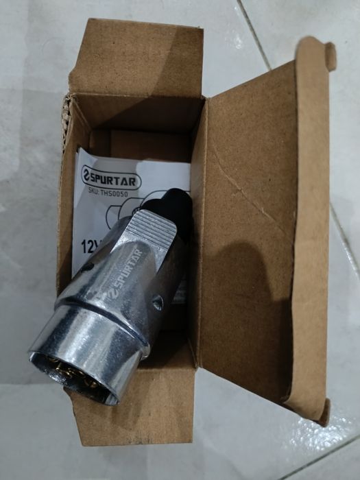 Adaptador de conector de reboque