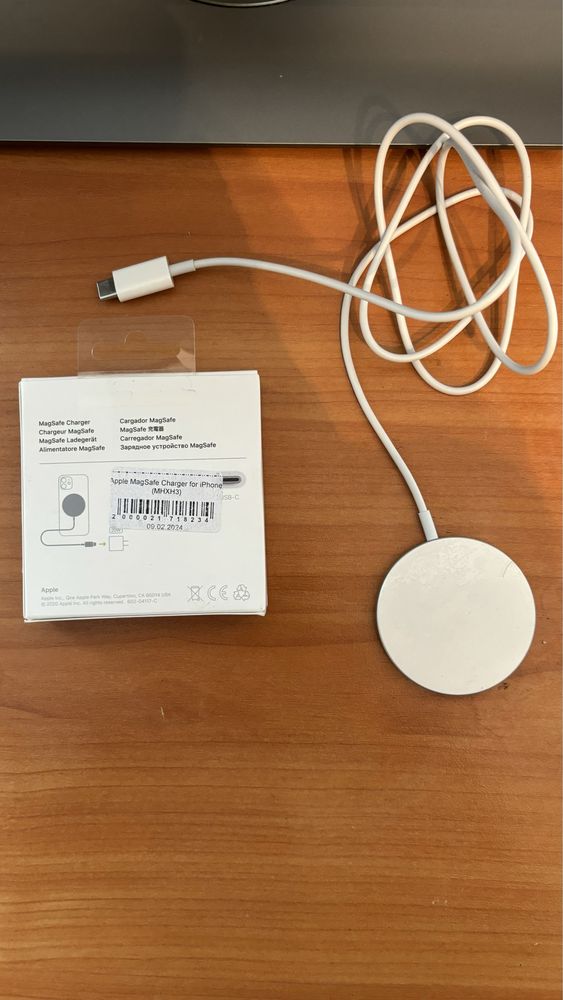 Бездротовий зарядний пристрій Apple MagSafe Charger (MHXH3)