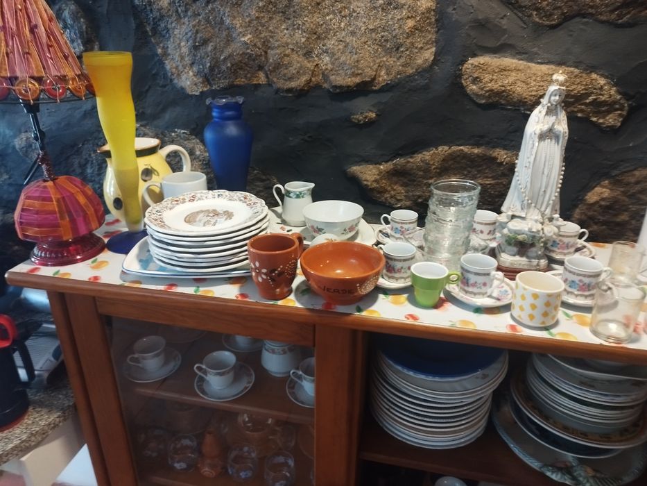 Várias loiças e outros de decoração