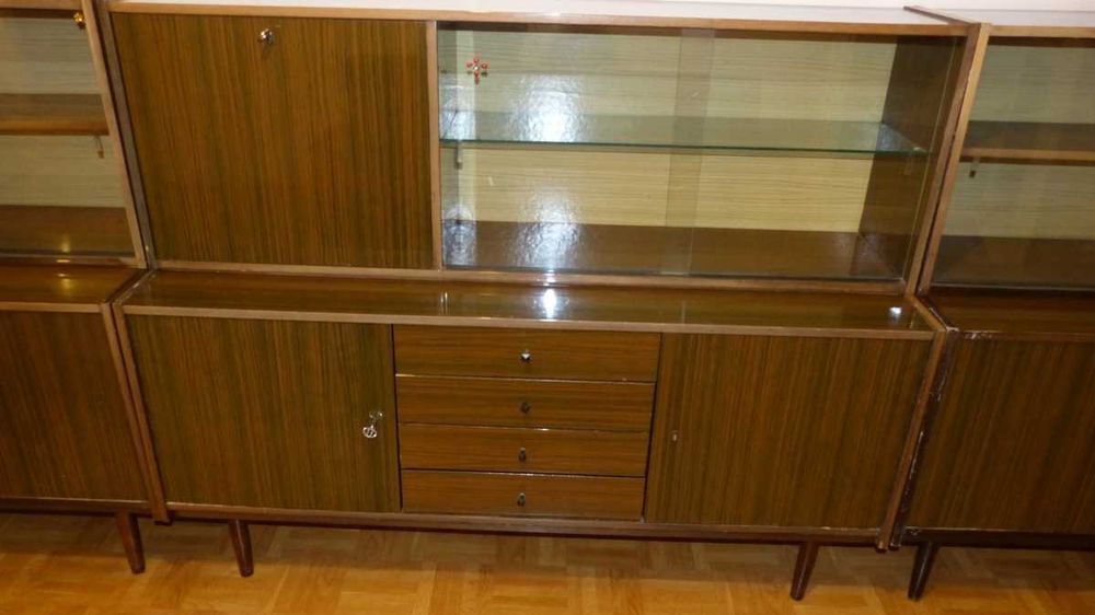 Stara meblościanka PRL z lat 70