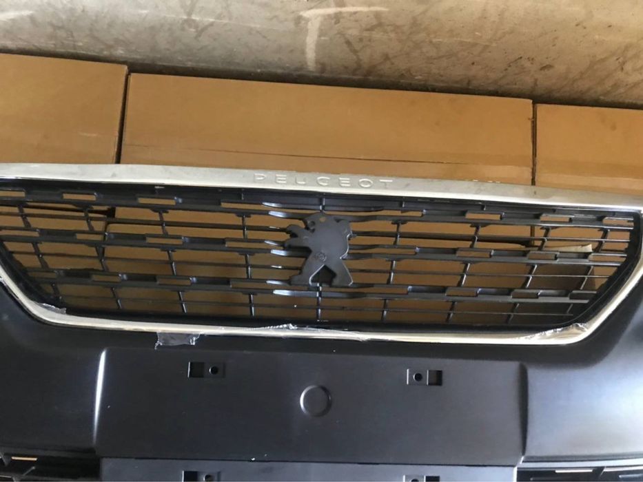 Бампер бампер передній Peugeot 301 2017 2018 2019 2020
