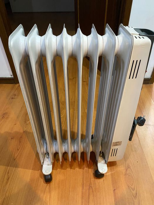 Aquecedor elétrico a óleo grande em ótimo estado!