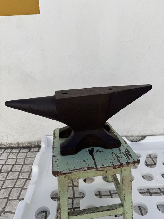 Bigorna como nova
