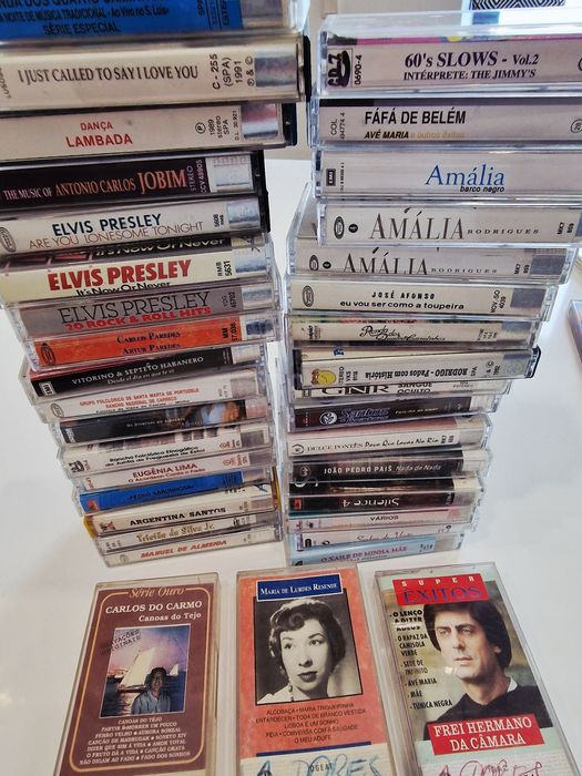 Cassetes áudio K7 de vários géneros