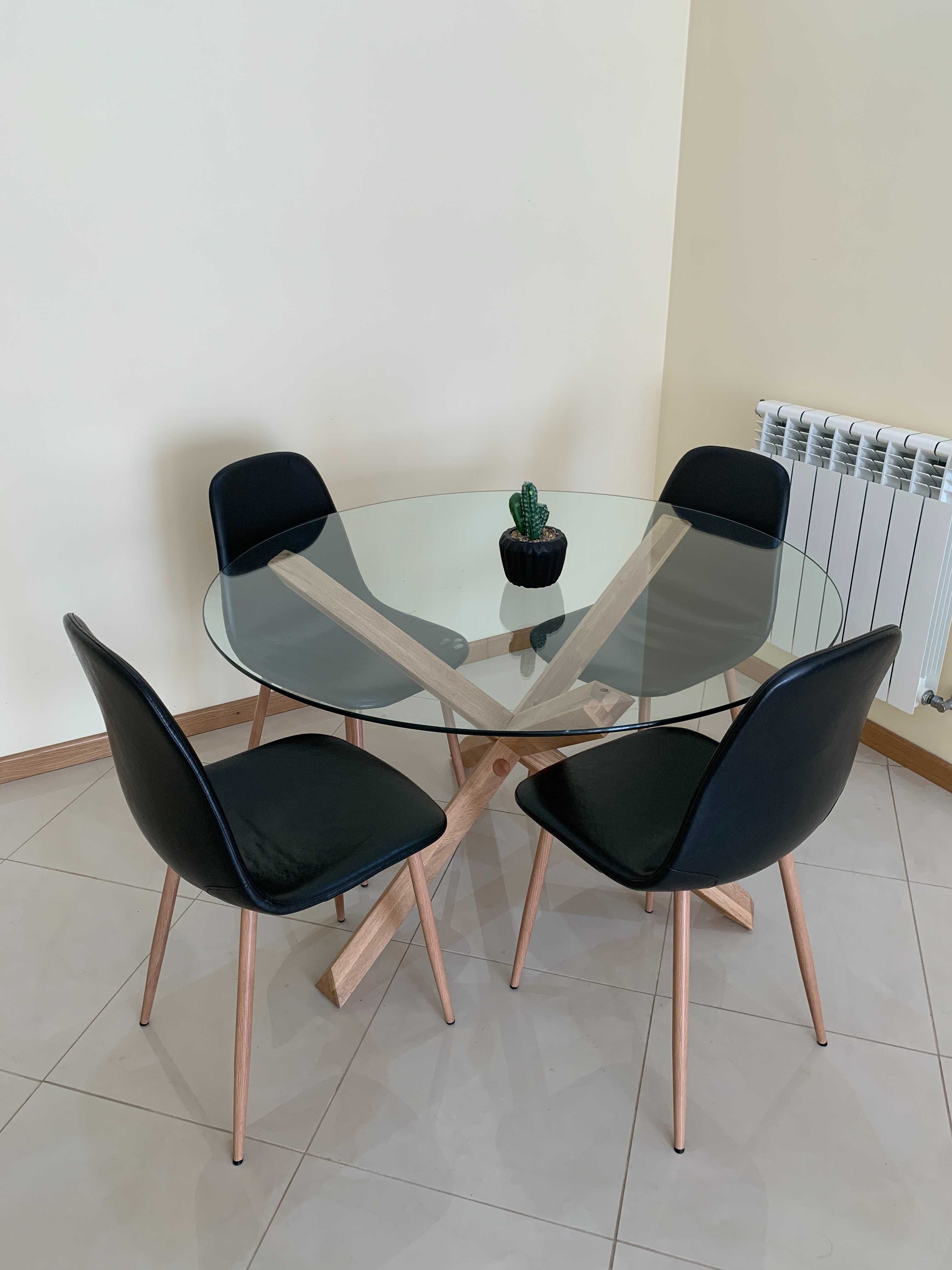 Mesa AGERBY + 4 Cadeiras JONSTRUP (JYSK)