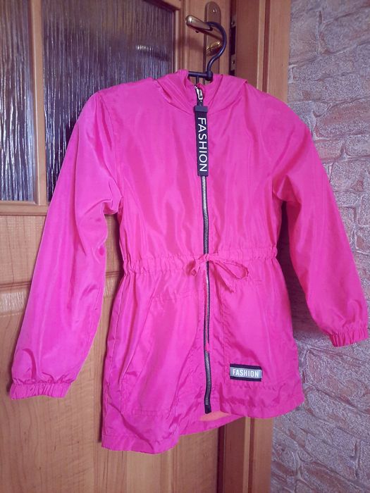 Вітровка для дівчинки 6-7років