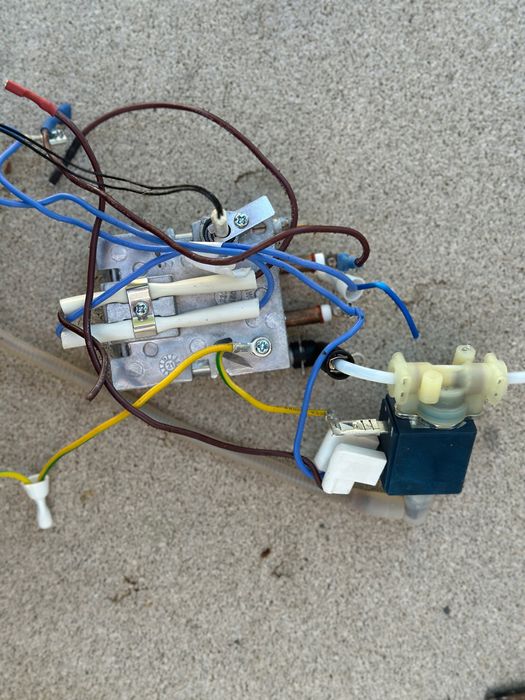 Zespół grzewczy z elektrozaworem do ekspresu Bialetti Gioia 1200 W