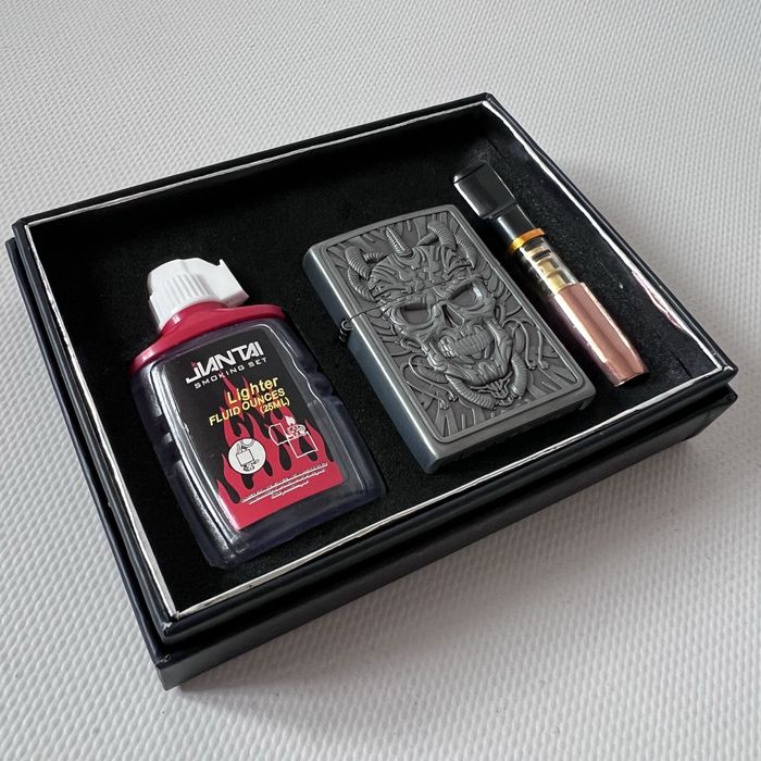 Бензиновая зажигалка Kantai mc02 форма Zippo + бензин + коробка