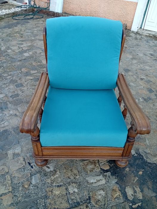Poltrona em madeira