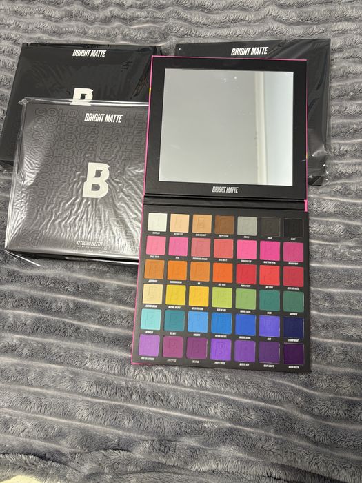 Палетка від Beaty Bay “Bright Matte” 42 Colour Palette