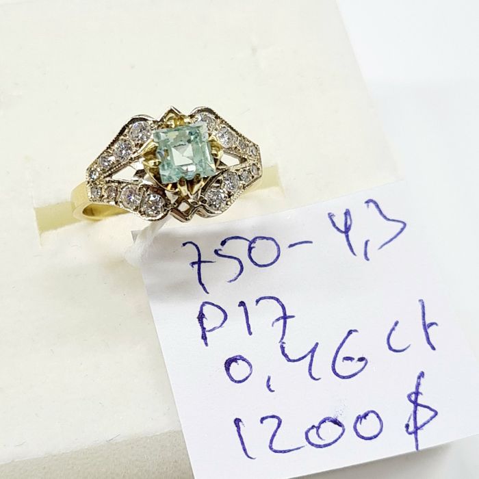 Продам золотое кольца с изумрудом и бриллиантами производства СССР