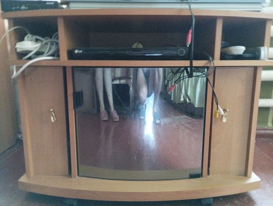 Тумба под телевизор