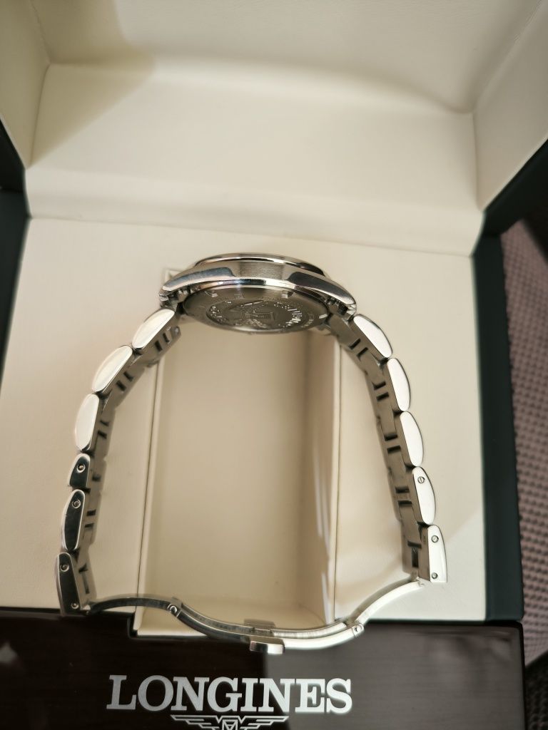 Часы Longines Conquest