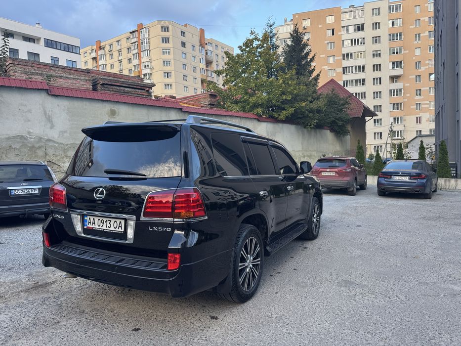Продаж авто Lexus LX 2010