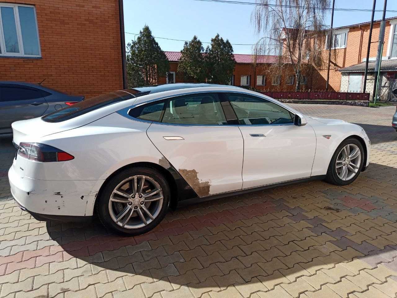 Tesla Model S 70D Тесла Модел С 70Д