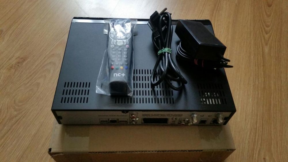 Nbox dekoder BZZB Enigma 2 fedec dysk 250gb modchip