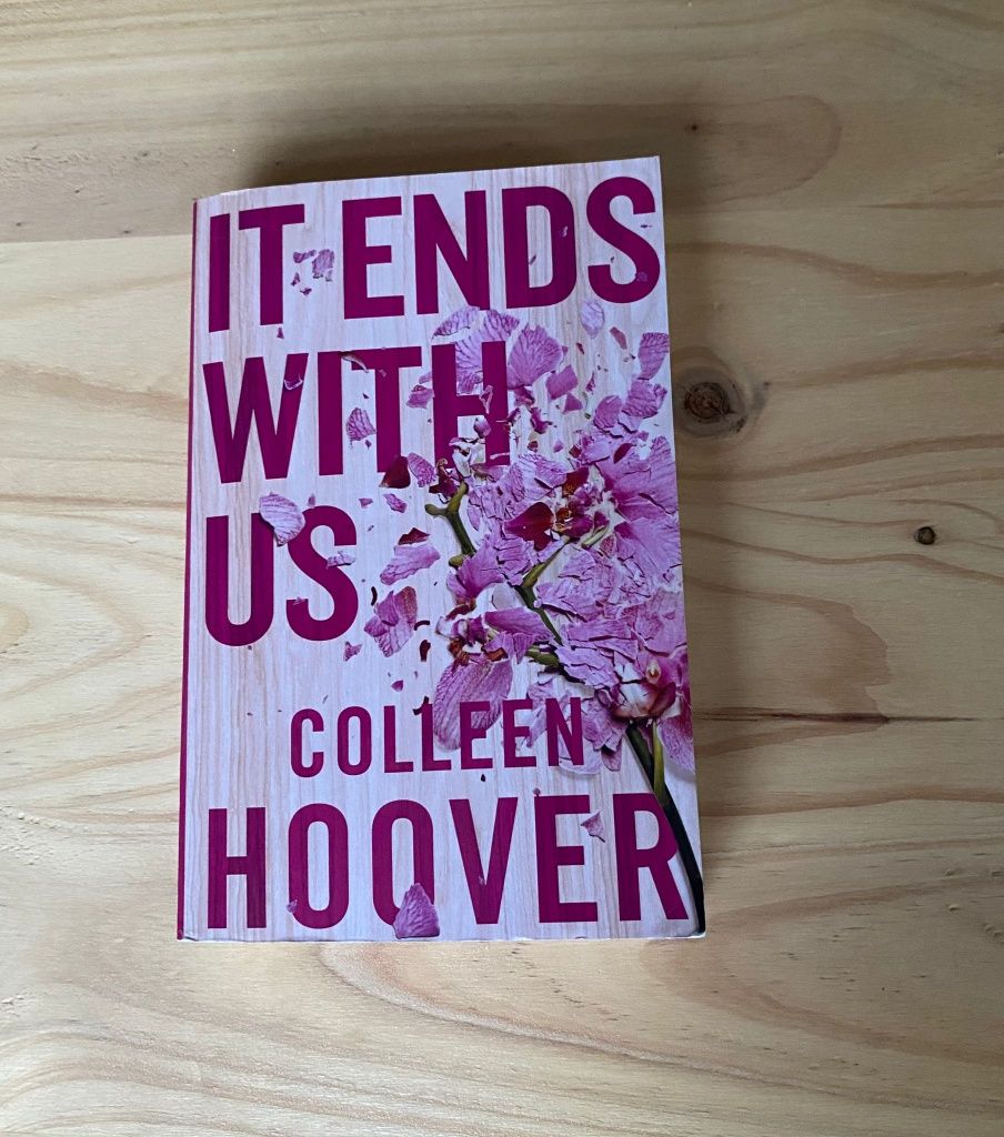 Livro" It ends with us " - Colleen Hoover