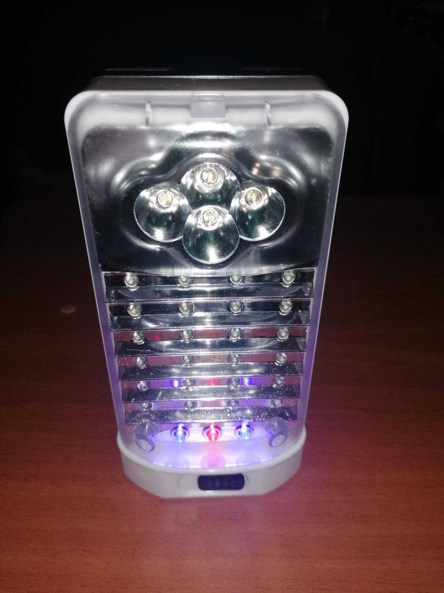 LED фонарь DOK601,24+4+3 лед ламп, на батареях 3D