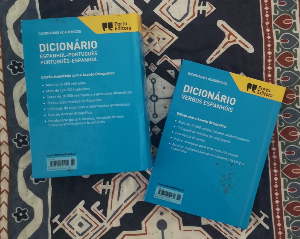 Dicionários escolares