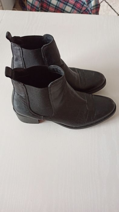 Чобітки жіночі на резинці