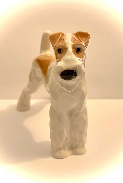 Porcelanowa figurka foksteriera Łomonosow