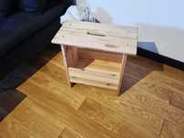 Ikea PERJOHAN stołek że schowkiem, sosna 
Stołek ze schowkiem, sosna