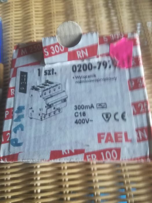 Wyłącznik różnicowoprądowy z torem prądowym C16A P344