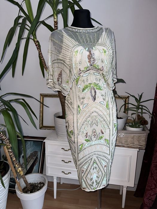 Cekinowa sukienka midi haftowana kwiaty 32 xxs 34 xs asos luxe