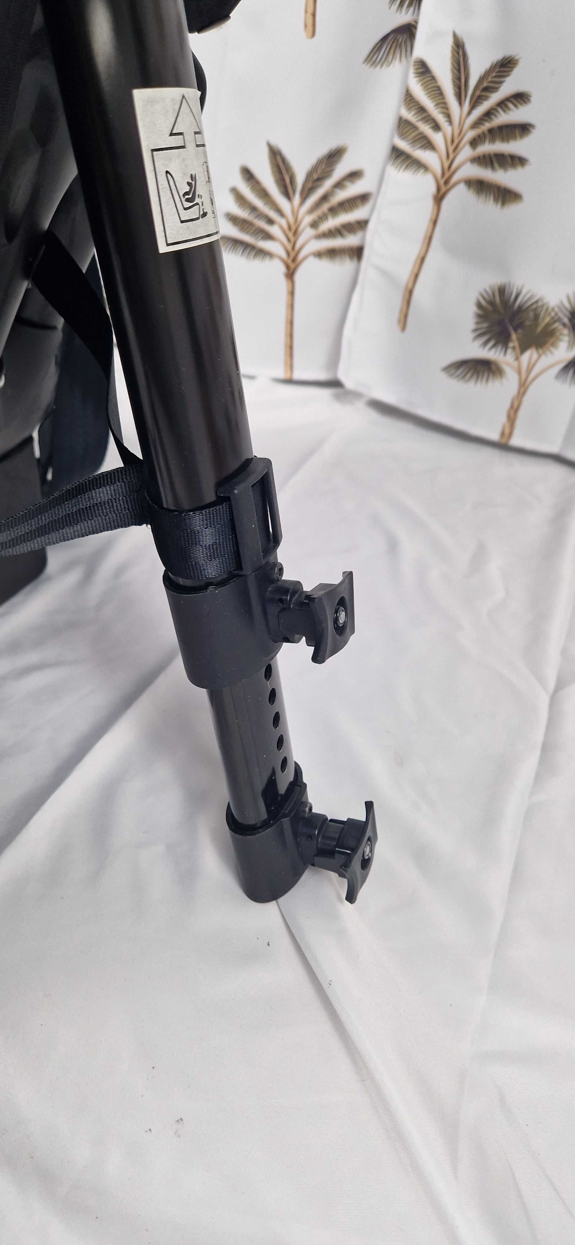 Fotelik samochodowy Axkid Minikid 1.0 9-25kg