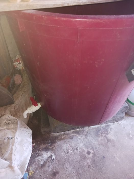 Cuba inox 250litros e dorna de plastico