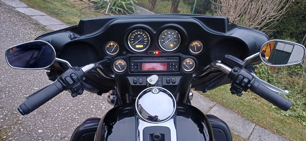 Harley Davidson Electra Glide Ultra Limited FLHTK Road King Street