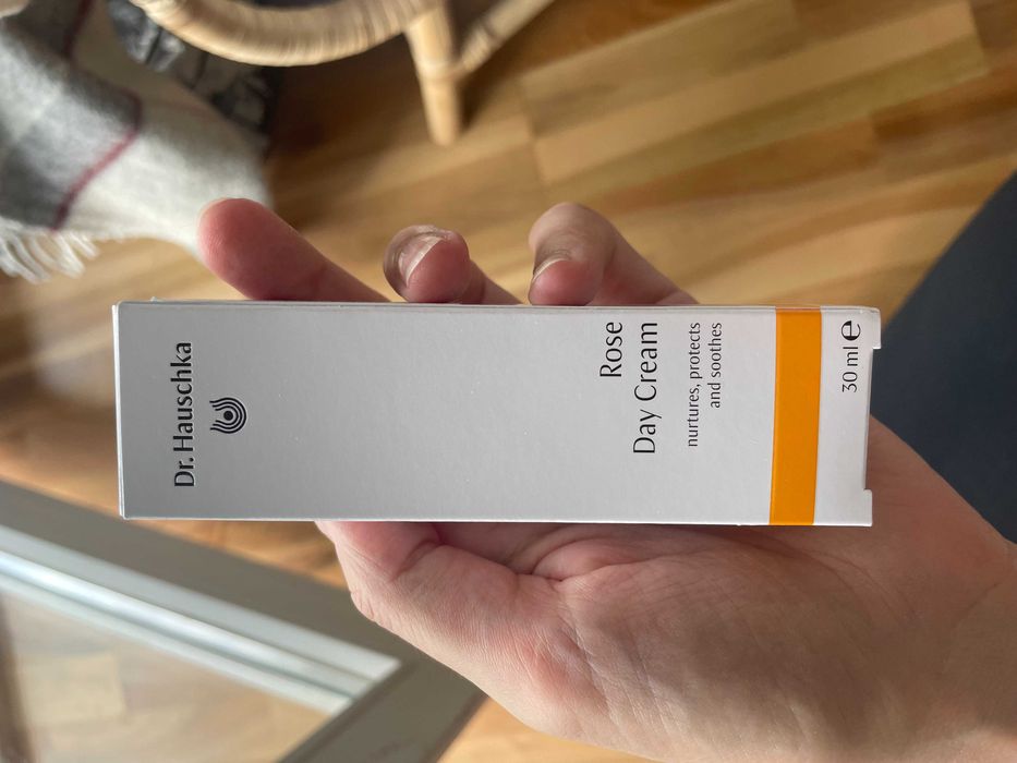 Dr Hauschka krem do twarzy na dzień różany