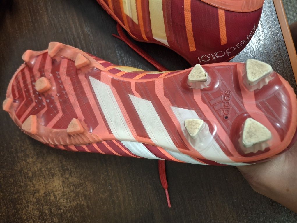 Футбольні бутси Adidas