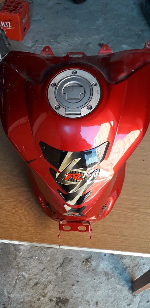Yamaha r1 rn 12 bak zbiornik