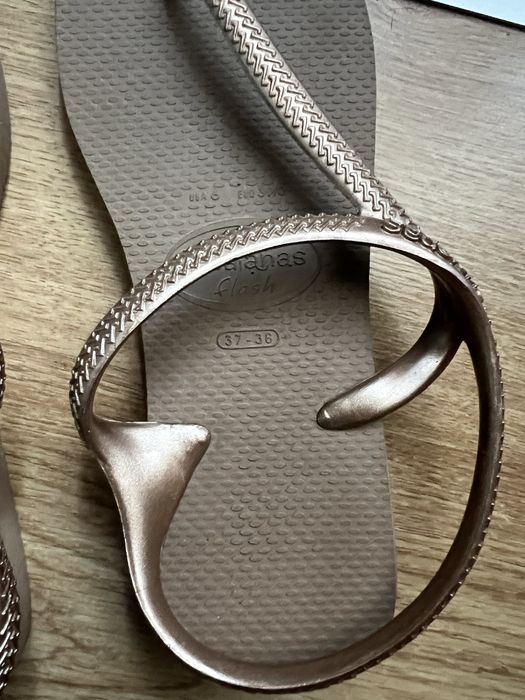Havaianas N37-38 praticamente novas