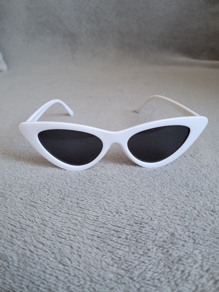 Nowe okulary przeciwsłoneczne białe