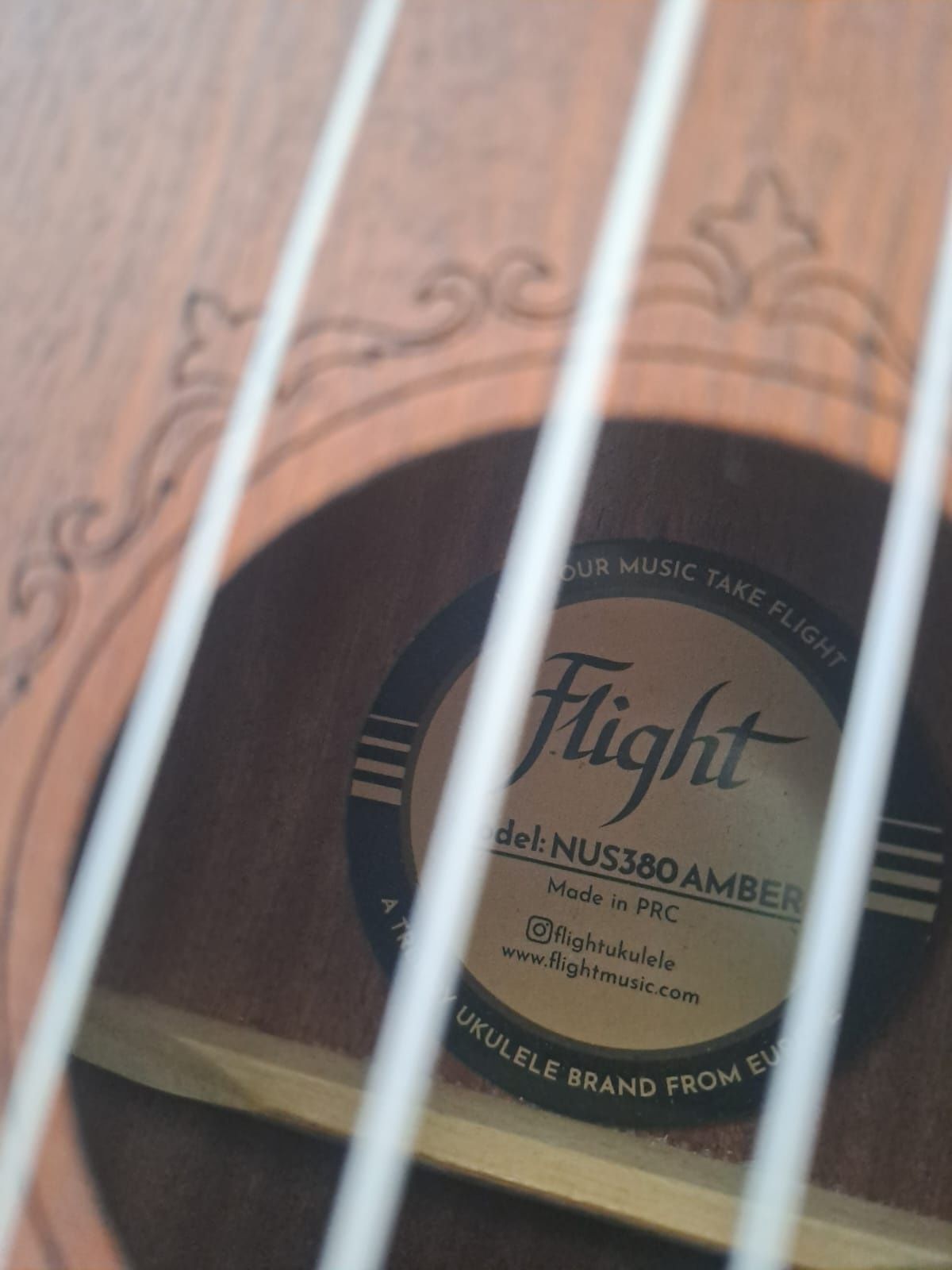 Ukulele sopranowe Flight Nus380 Amber - futeral i stroik