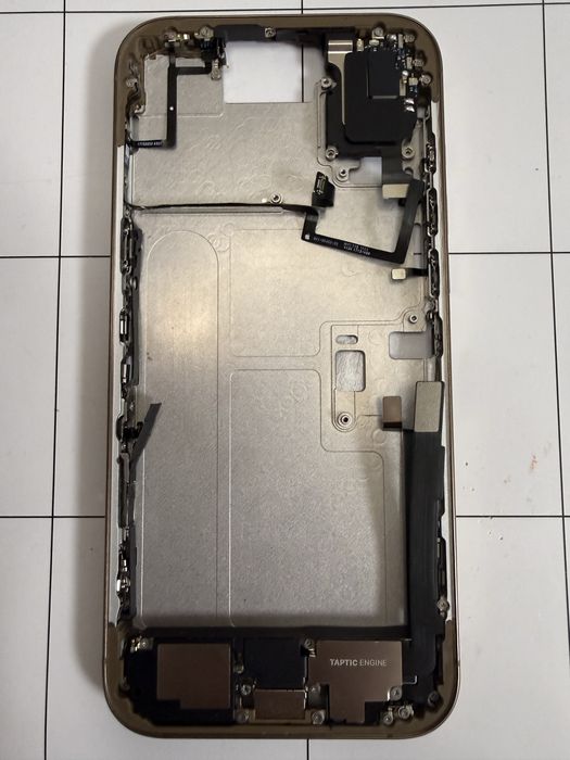 Корпус iphone 16 pro max