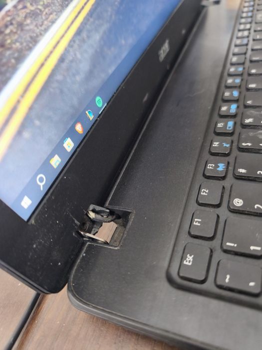 Laptop Acer aspire F15