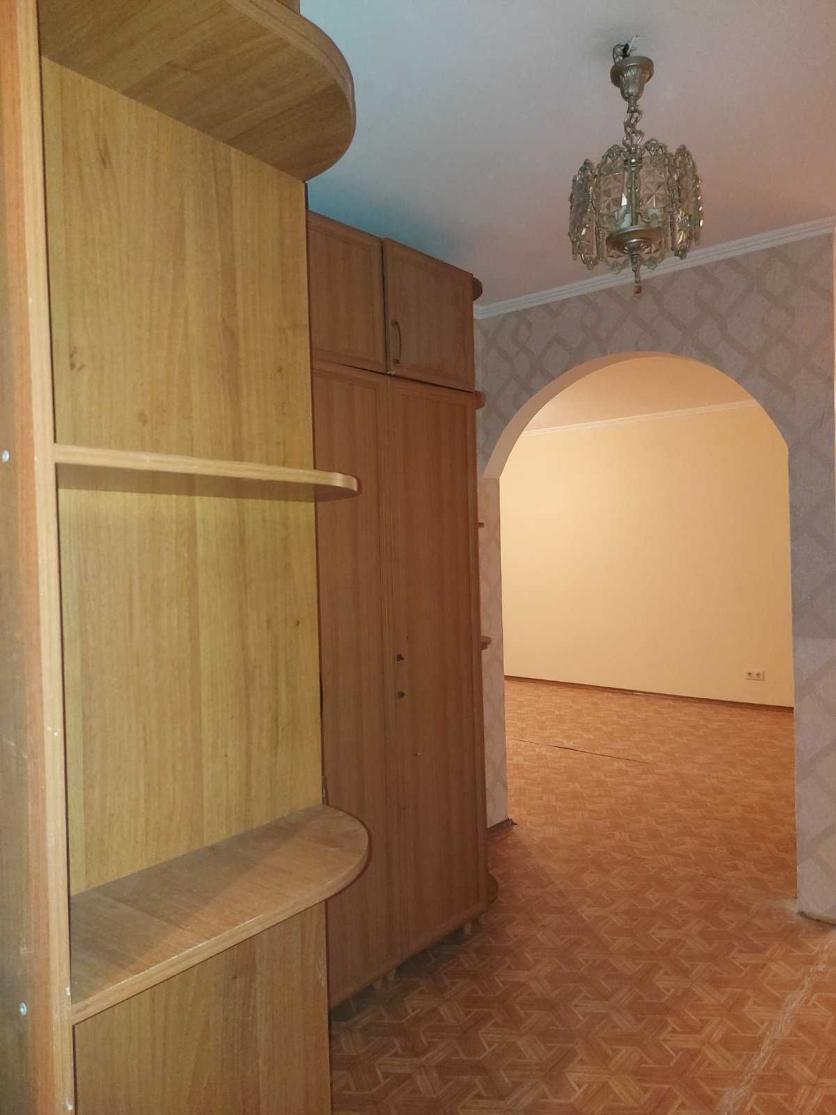 Позняки Здолбунівська 3Г, 3-х кім, 2/25п, 101кв.м. тепла 92000 $, торг