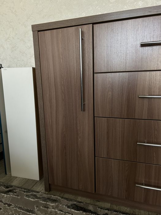 Продам комод.