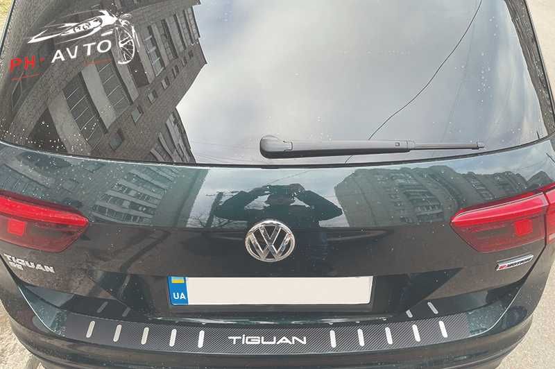 Накладка на задний бампер VW Tiguan L 2016+ USA нержавійка в карбоні