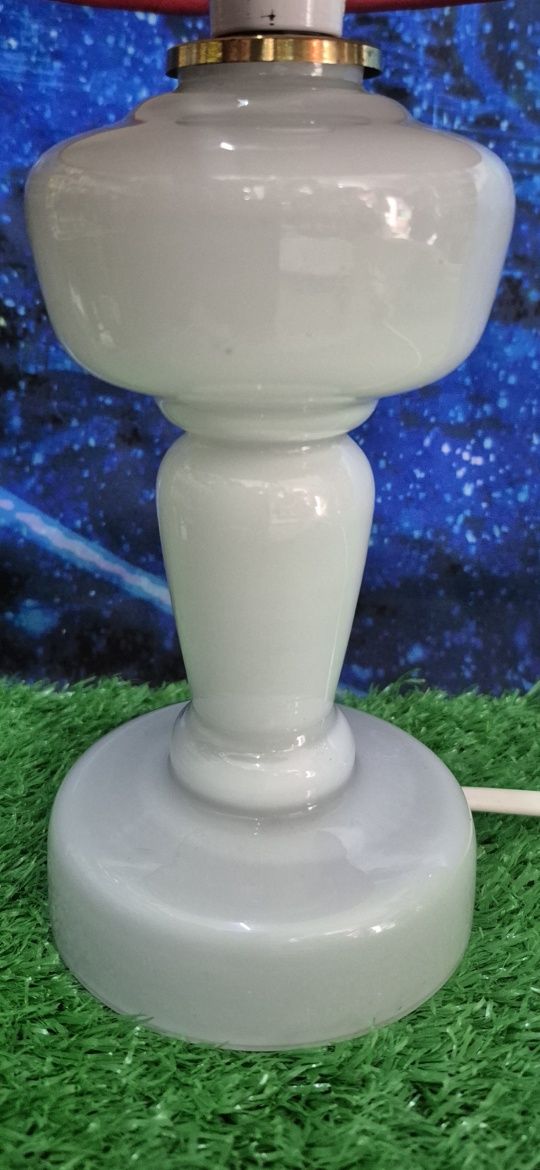 Antyczna lampa z nowym abażurem