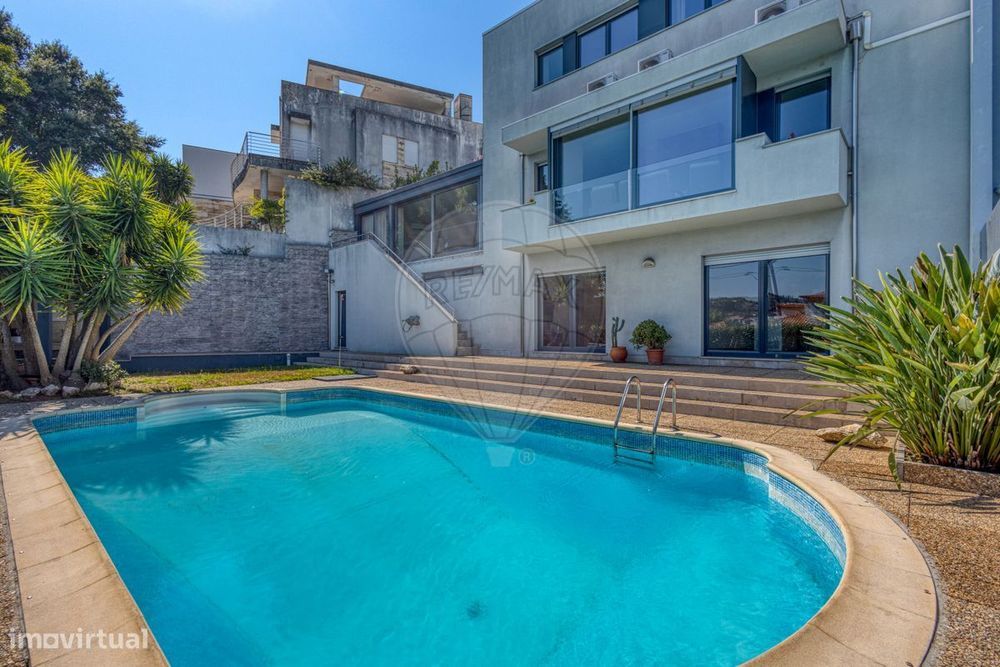 Moradia T5 para venda