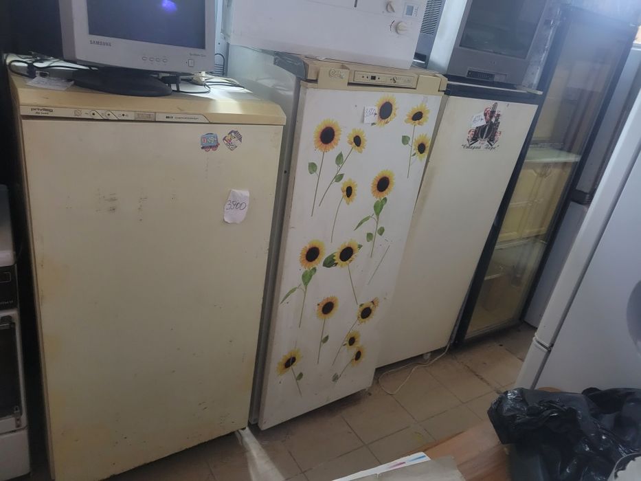 Холодильник дешево , є різні