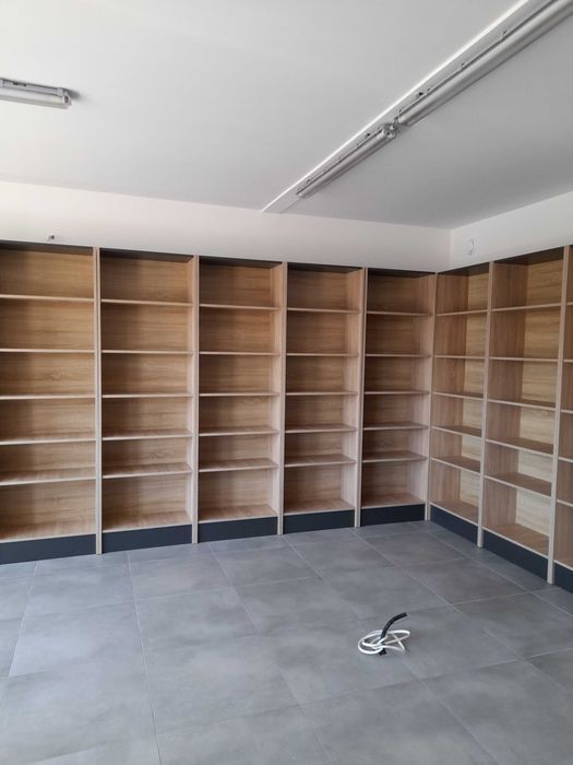 regały sklepowe Bella Grafit 220 Producent Nowe regulowane półki Ładne