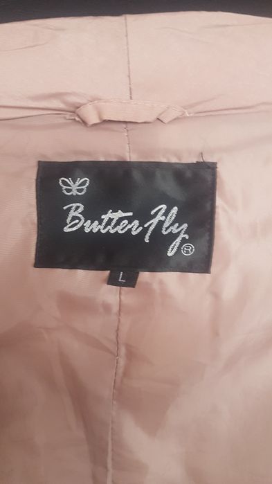 Жіноче пальто сучасного крою