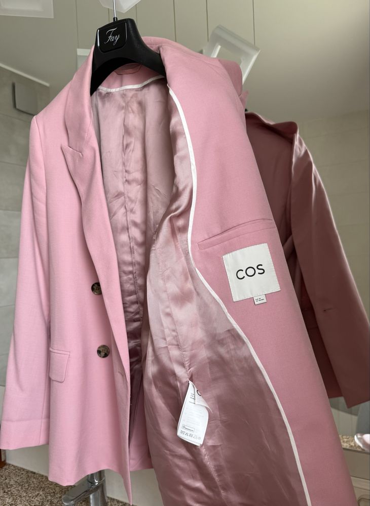 Cos          Escada
